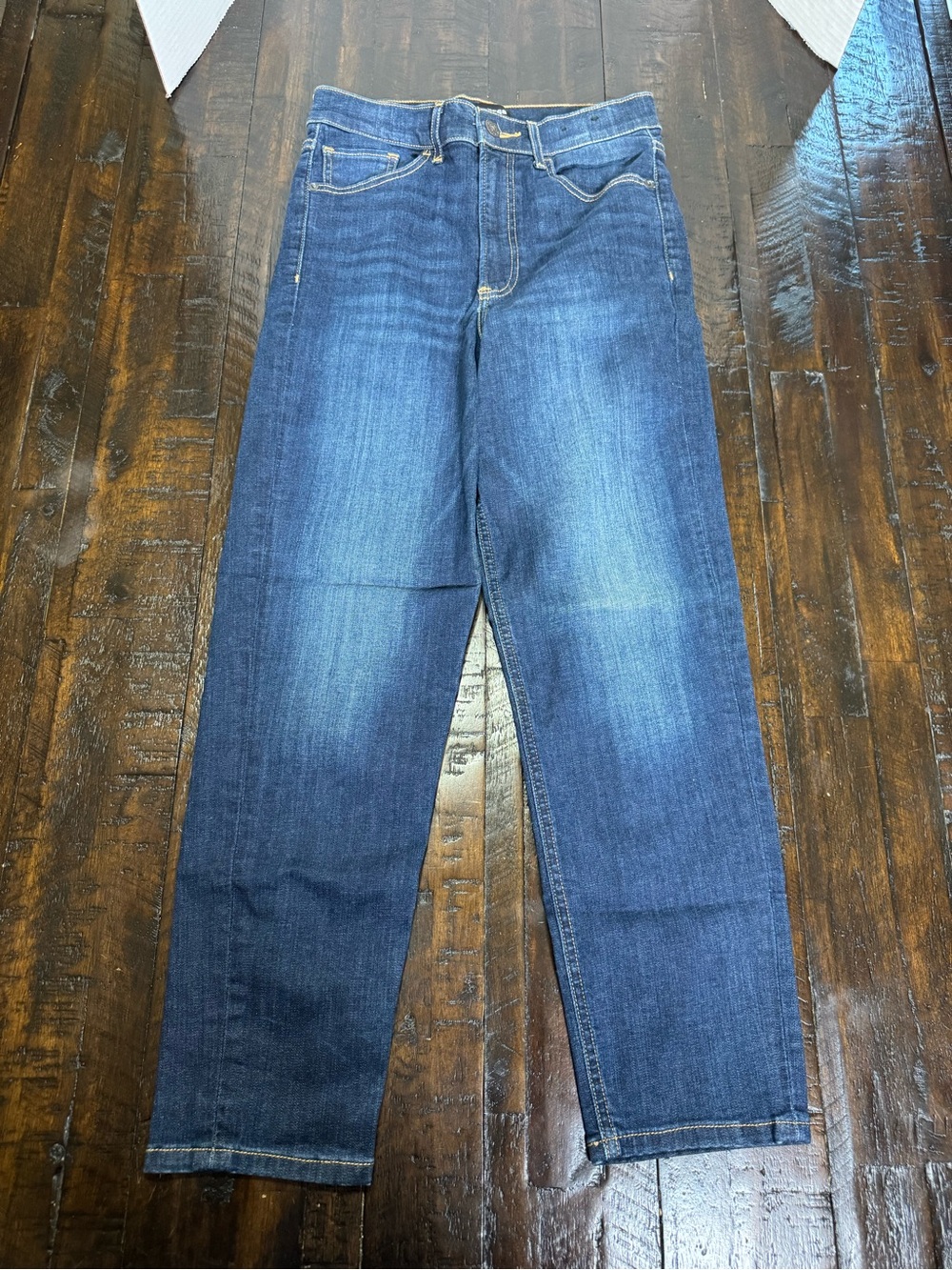 Express High-Rise Women's Jeans in Medium Blue Wash